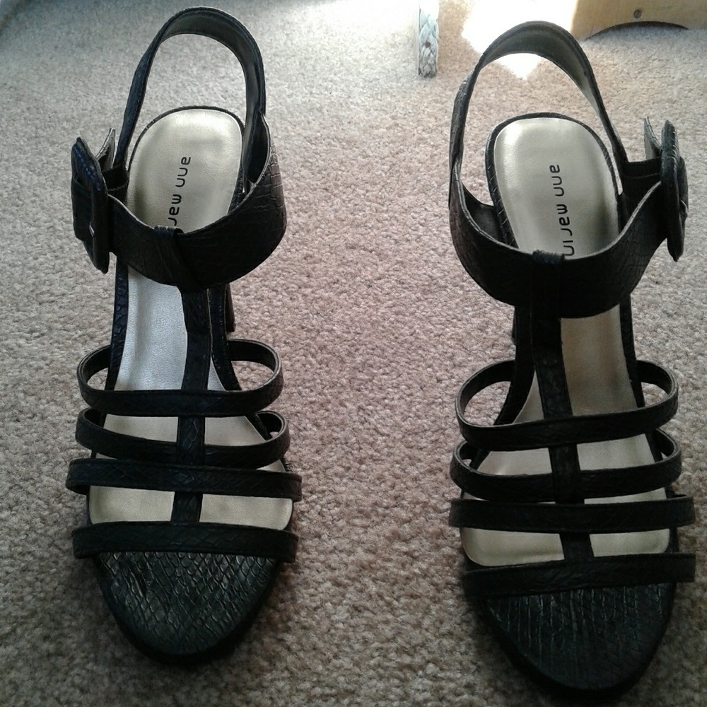 Anne Marino Women's Sandal Pump. Size 9W